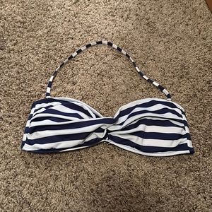 Women’s bathing suit top